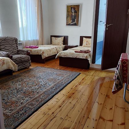 Bonjour House Hotel Ереван Екстериор снимка