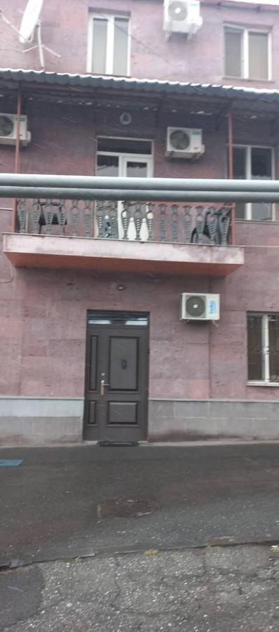 Bonjour House Hotel Ереван Екстериор снимка