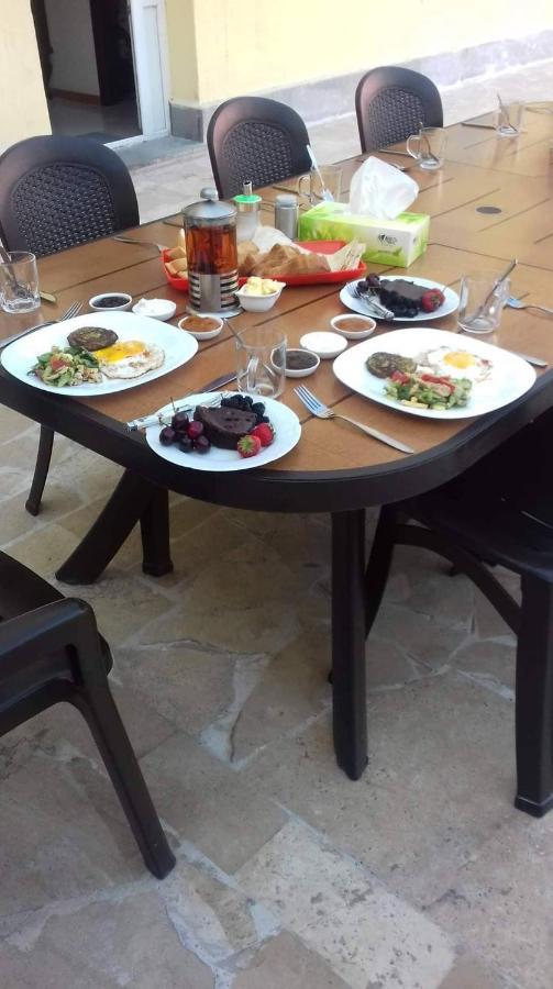 Bonjour House Hotel Ереван Екстериор снимка