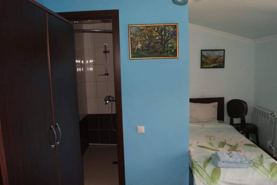 Bonjour House Hotel Ереван Екстериор снимка
