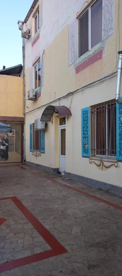 Bonjour House Hotel Ереван Екстериор снимка