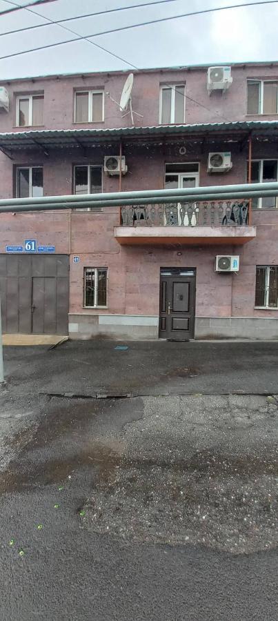 Bonjour House Hotel Ереван Екстериор снимка