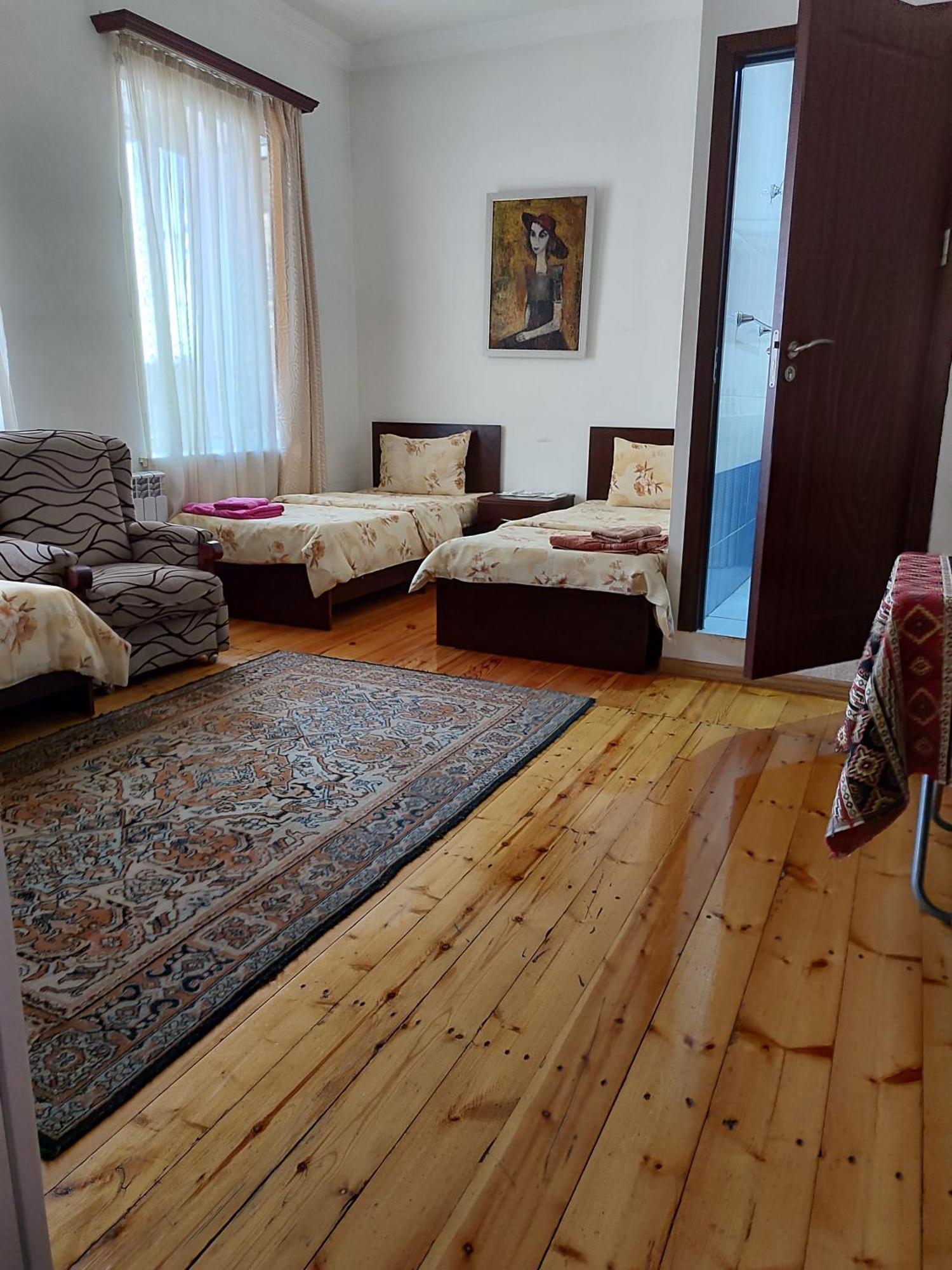 Bonjour House Hotel Ереван Екстериор снимка